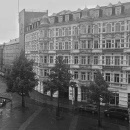 Der Lindenauer Markt mit dem Blick auf das Westbad