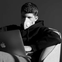 Auf der Seite sick- sachsen.de können Schüler*innen über ihre Erfahrungen während der Corona-Krise berichten.