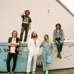 Yukon Blonde