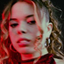 Nilüfer Yanya by Molly Daniel